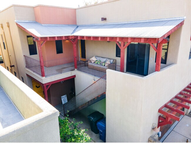 Building Photo - 123 E Castlefield Cir