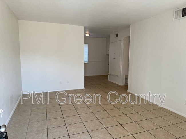 Building Photo - 1412 S 73rd E Ave
