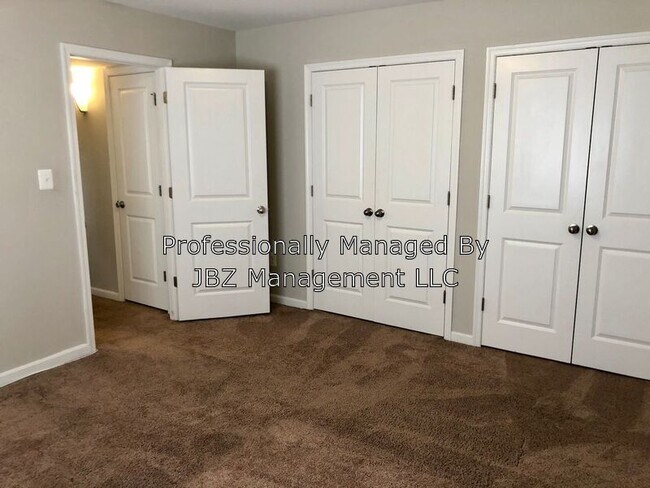 Building Photo - 1625 Ingleside Ave