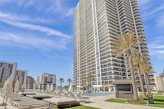 Building Photo - 1830 S Ocean Dr