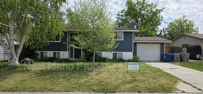 Primary Photo - 2910 N McKinney St