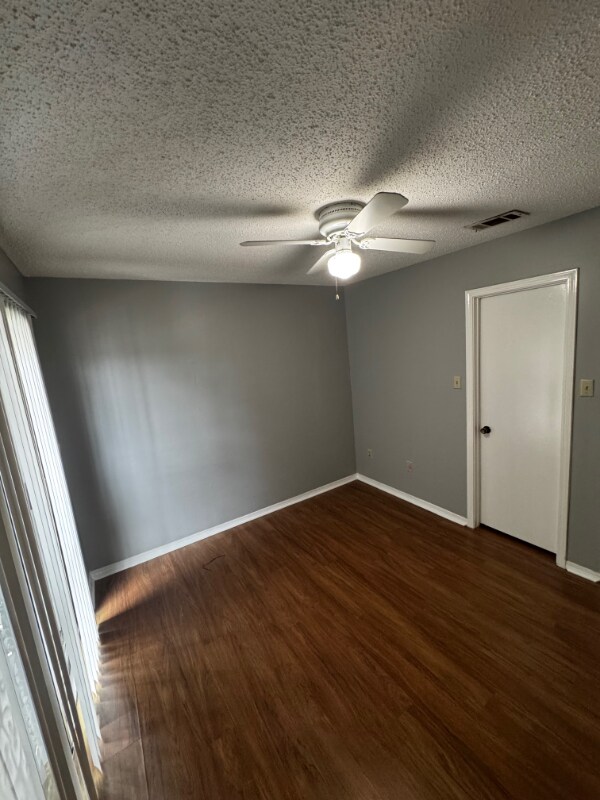 Building Photo - 2707 Mt Laurel Dr