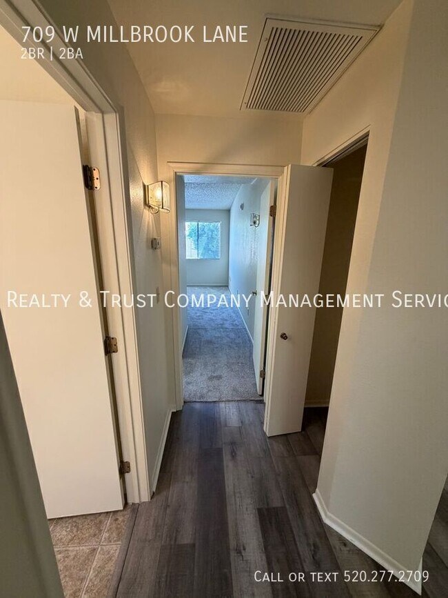 Building Photo - 709 W Millbrook Ln