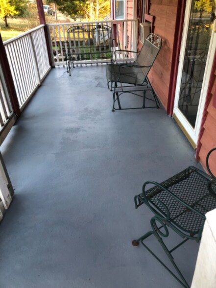 Building Photo - 429 Hollywood Church Rd