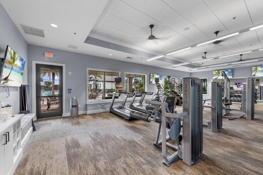 Building Photo - 4762 Roldan Ct