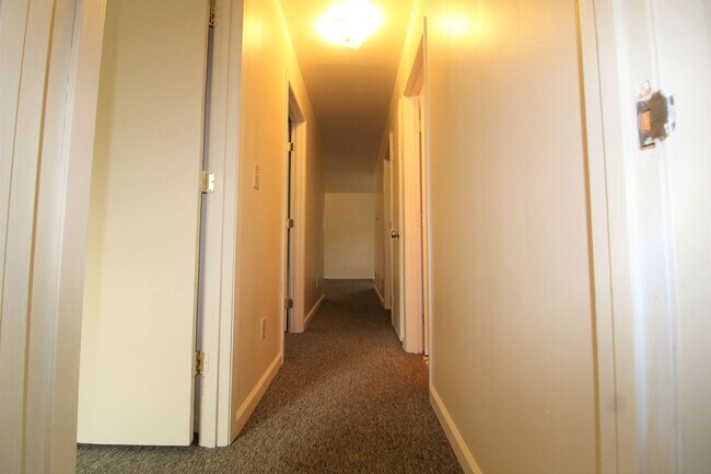 Building Photo - 85 Mason St