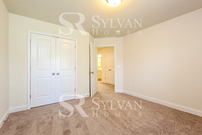 Building Photo - Updated 3 bedroom home!