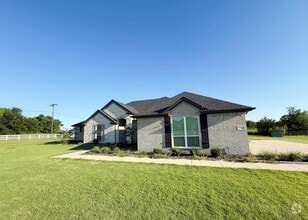 Building Photo - 104 Cottonwood Ct