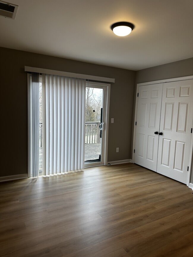 Building Photo - 137 Hickman St