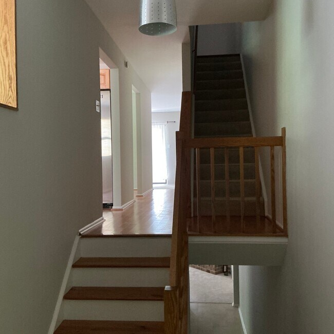 Building Photo - 8946 Skyrock Ct