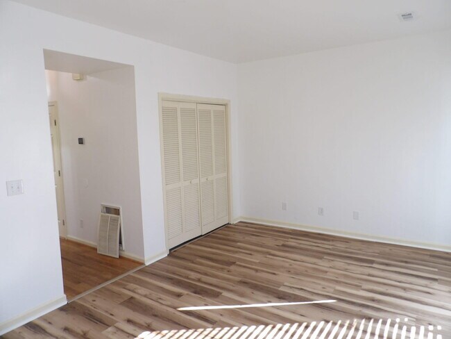 Building Photo - 144 Tupelo Trail