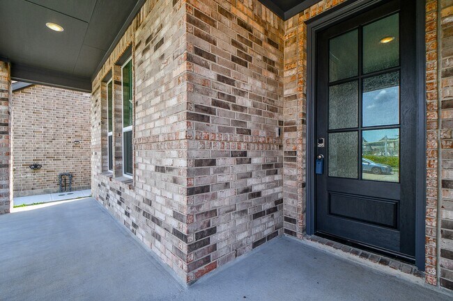 Building Photo - 7711 Pale Petunia Trl