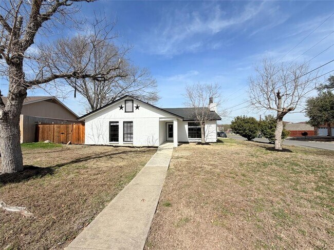 Building Photo - 1504 Parkview Ln
