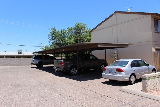 Building Photo - Scottsdale Condo