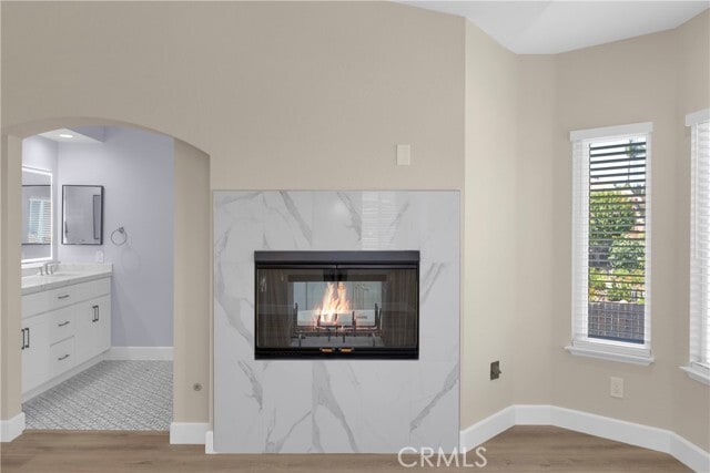 Building Photo - 5700 Torrey Pine Pl
