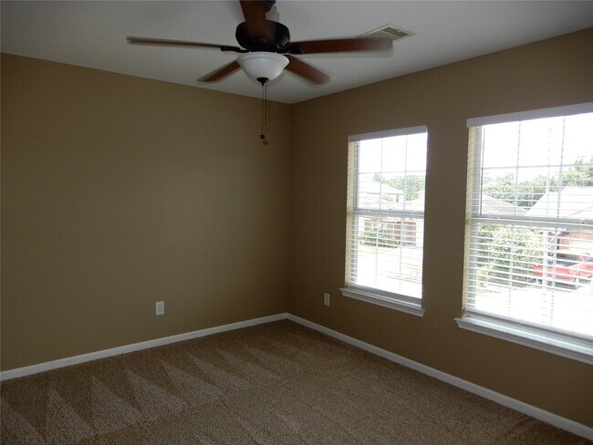 Building Photo - 21126 Field House Ct