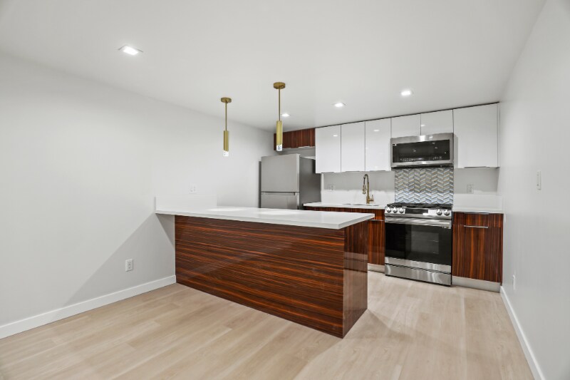 Building Photo - 410 Lucas Ave