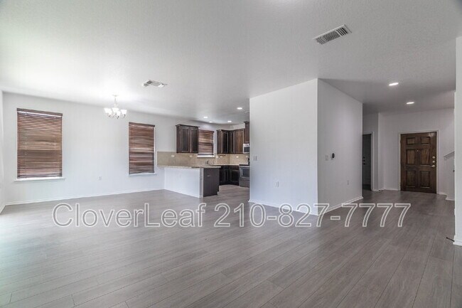 Building Photo - 7422 Bluebonnet Bay