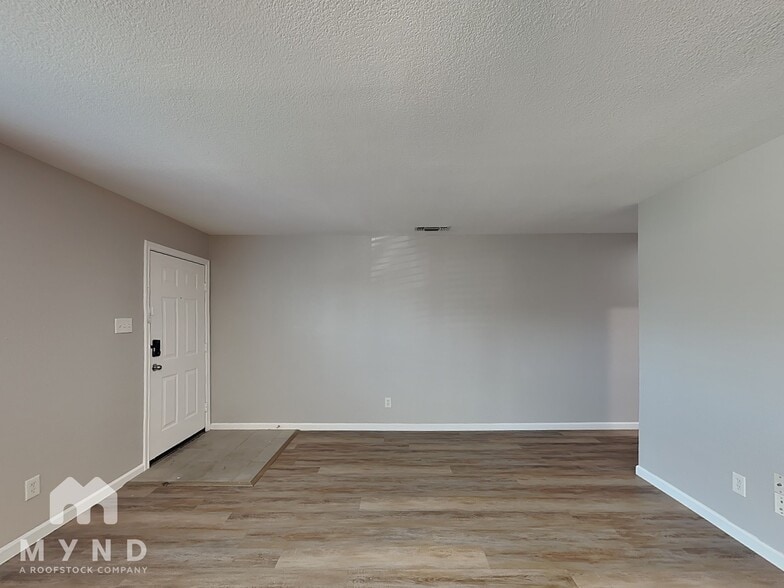 Building Photo - 4892 Masch Branch Rd