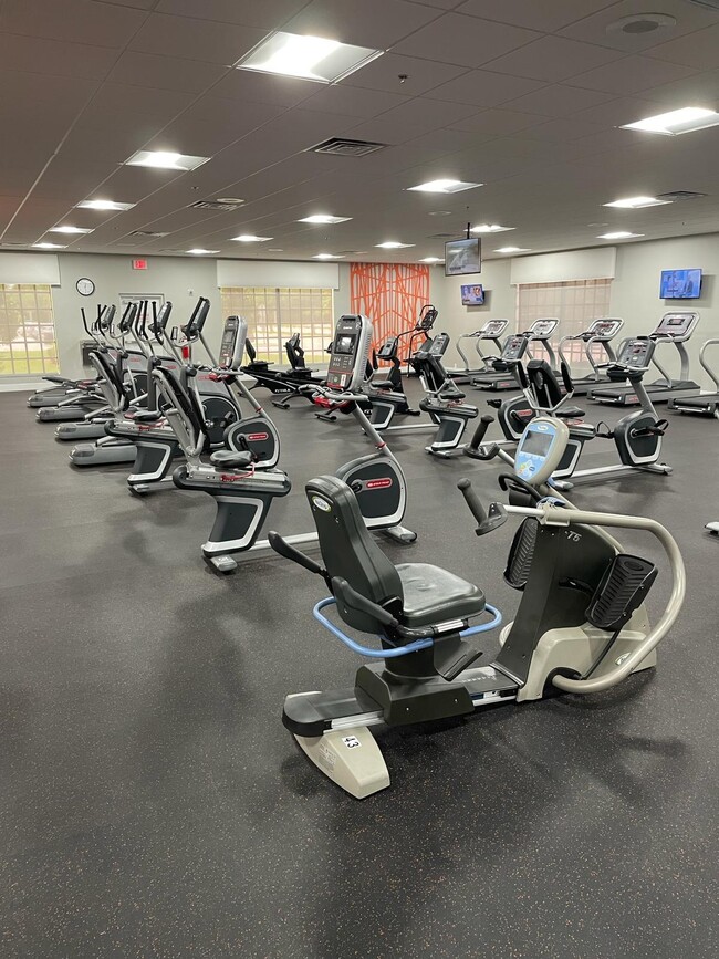 Building Photo - 2052 Cornwall C