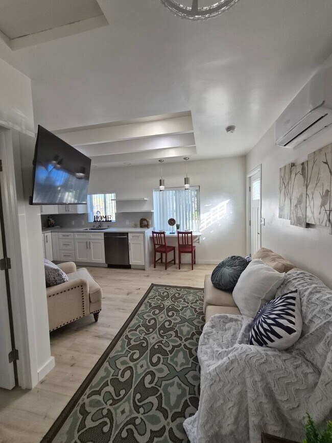 Building Photo - GORGEOUS  BRAND new home (ADU) 1bedroom 1bathroom in single-family neighborhood.