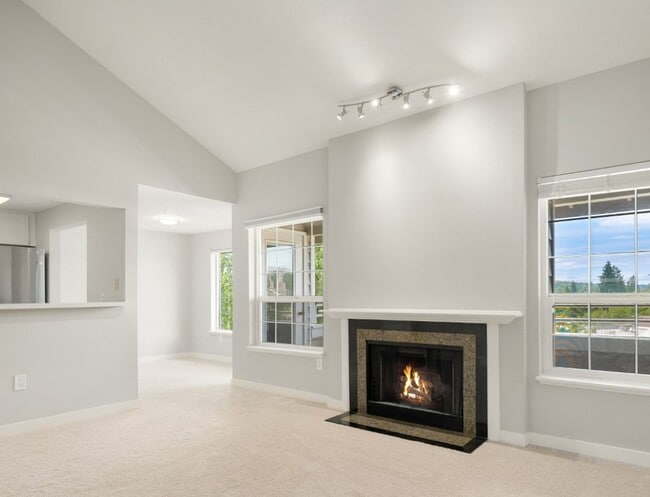 Building Photo - 2Bd/2Ba Woodinville Condo