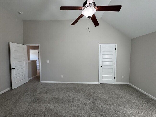Building Photo - 6135 Stillwood Ln