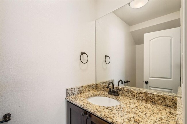 Building Photo - 111 Rhonda St