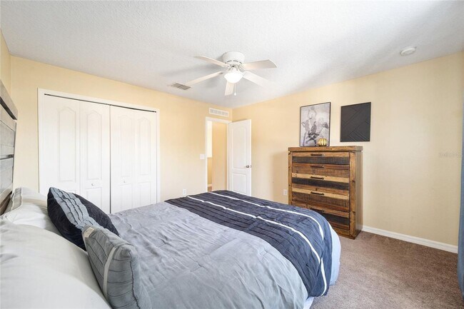 Building Photo - Private Oasis in the Heart of Alachua