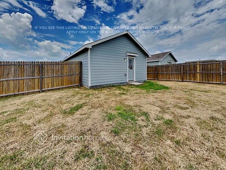 Building Photo - 3203 Crestone Dr