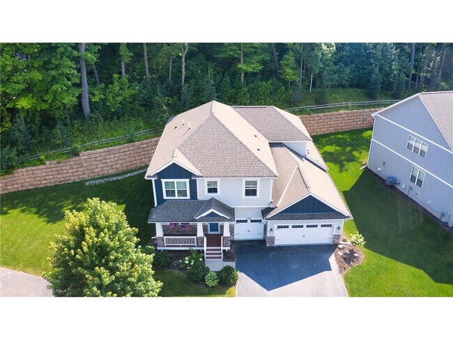 Building Photo - 5585 Orchard Cove
