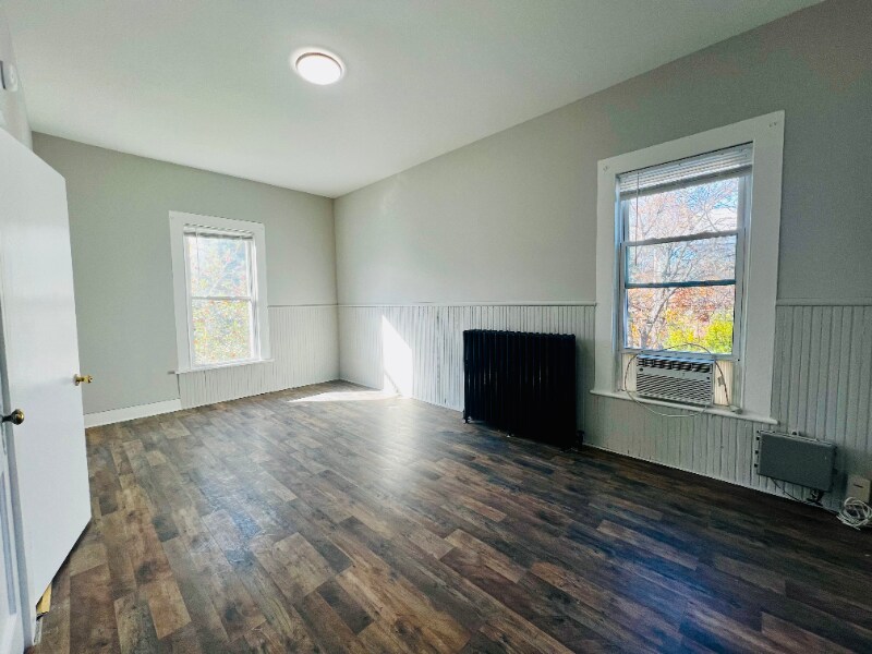 Building Photo - 503 Hanover St