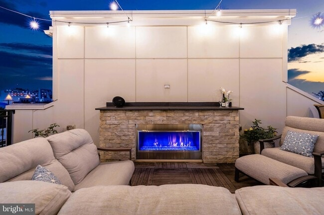 Building Photo - 1600 Beason St