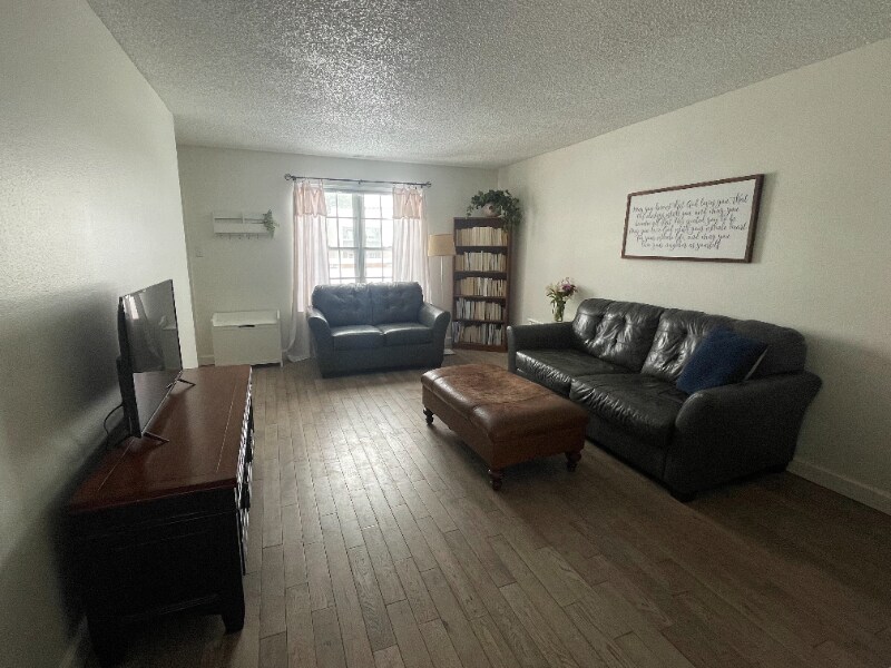 Building Photo - 7110 S Gaylord St