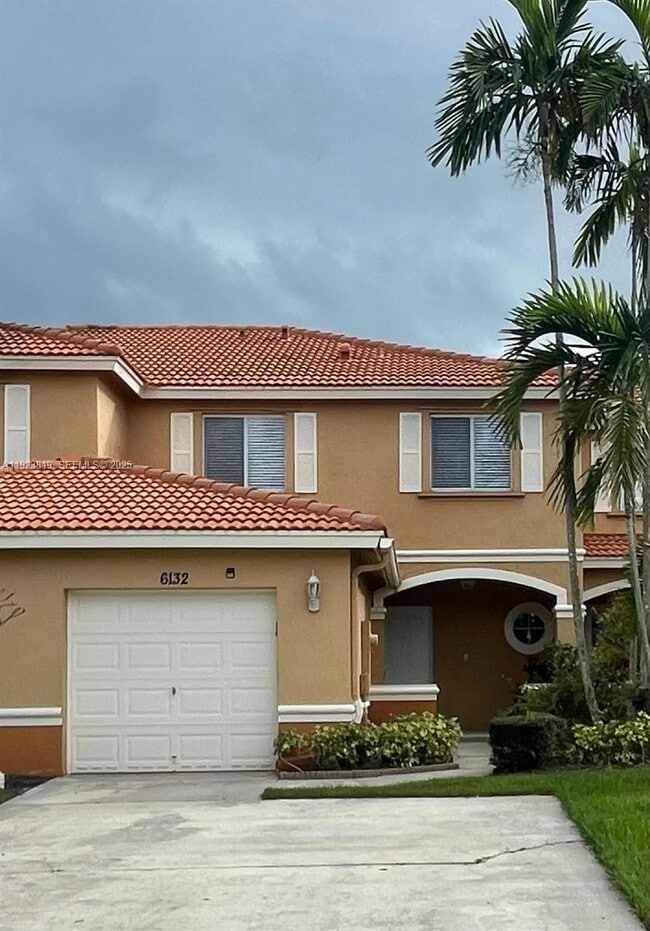 Primary Photo - 6132 Southard St