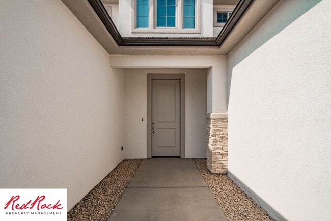 Building Photo - Newer Townhome in Hurricane Heights