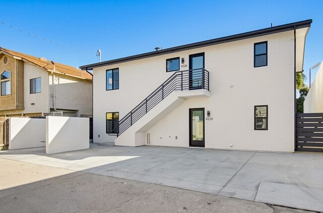 Building Photo - Brand New Construction – 3 Bed / 2 Bath Duplex Home in Normal Heights