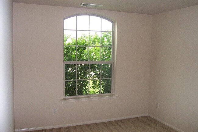 Building Photo - 3714 Rainterra Dr