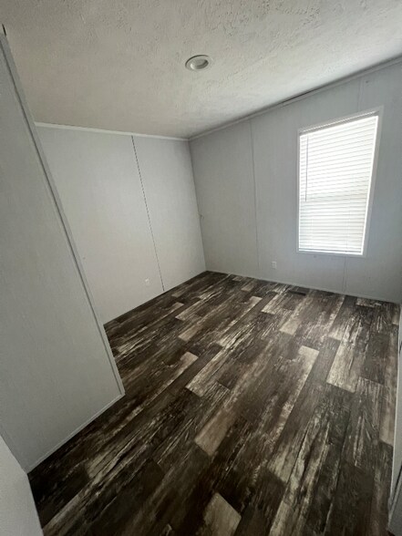 Building Photo - 507 McManus St