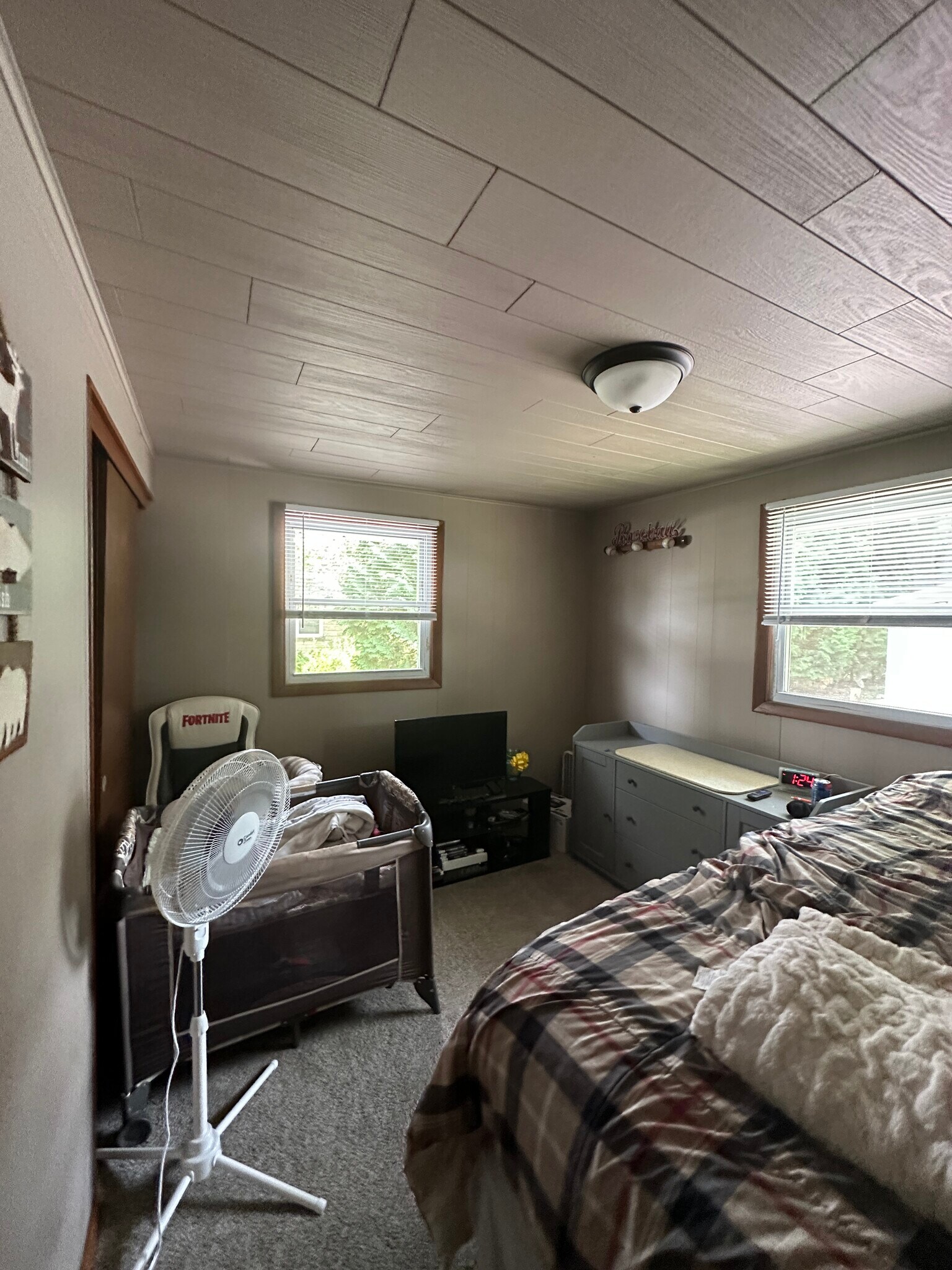 Building Photo - 1323 Cardinal Ln