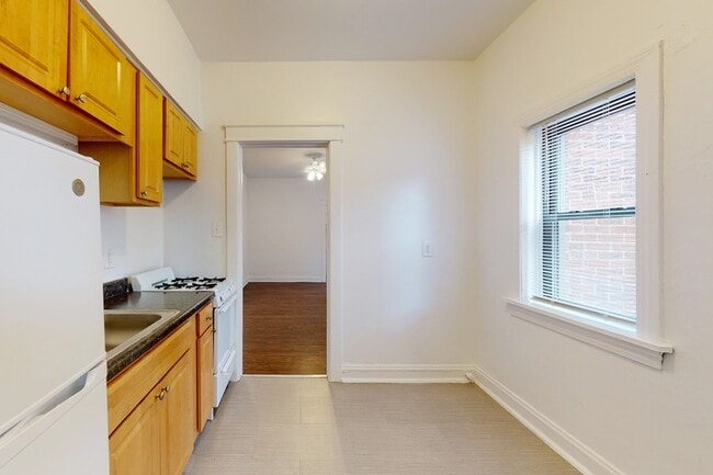 Floorplan - 5528-5532 S. Everett Avenue