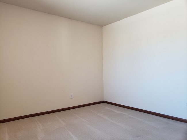 Building Photo - 3718 Stonebridge Dr