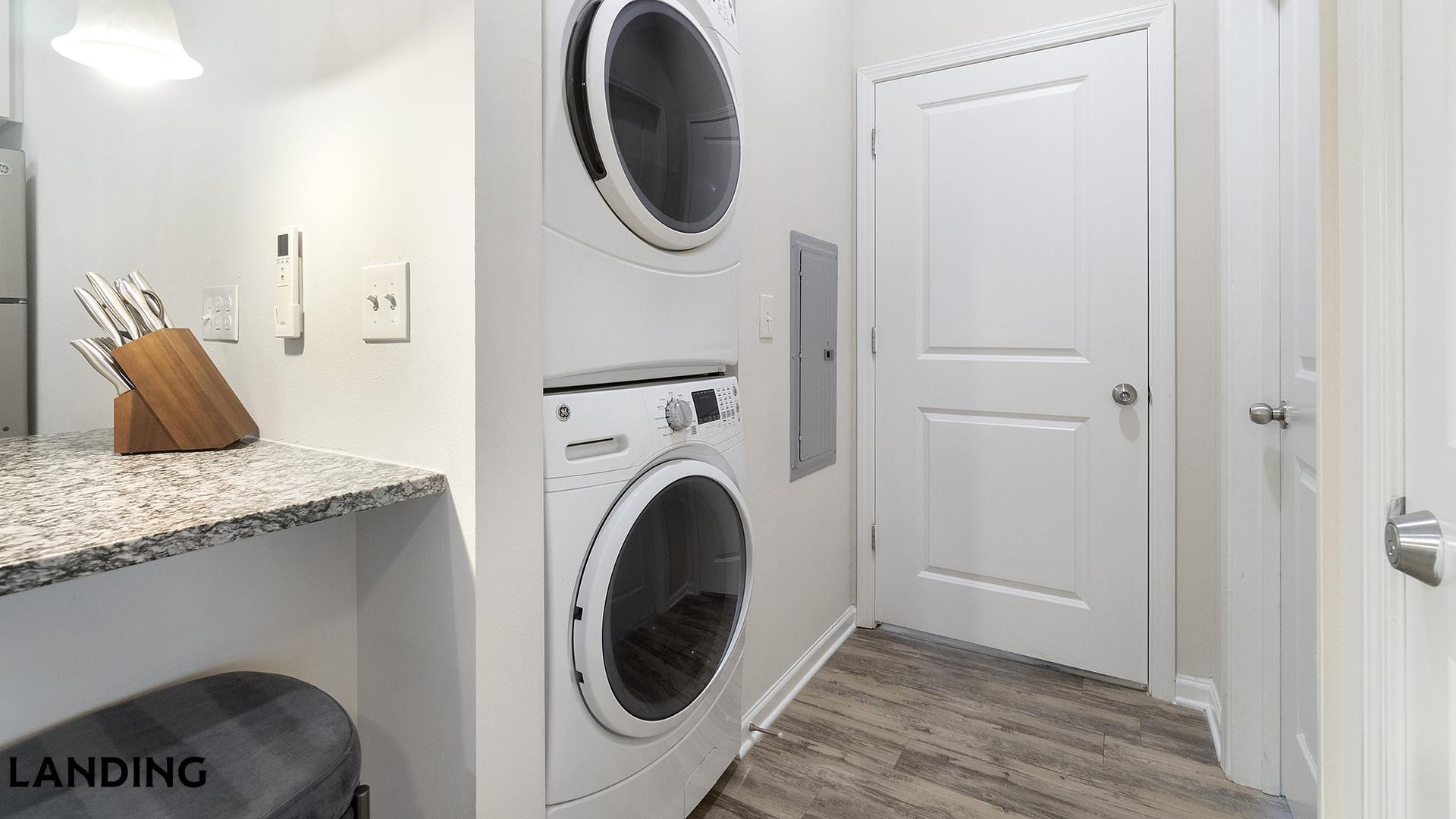 Building Photo - 655 W Mallard Creek Church Rd