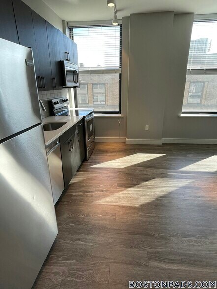 Building Photo - 23 Central Ave