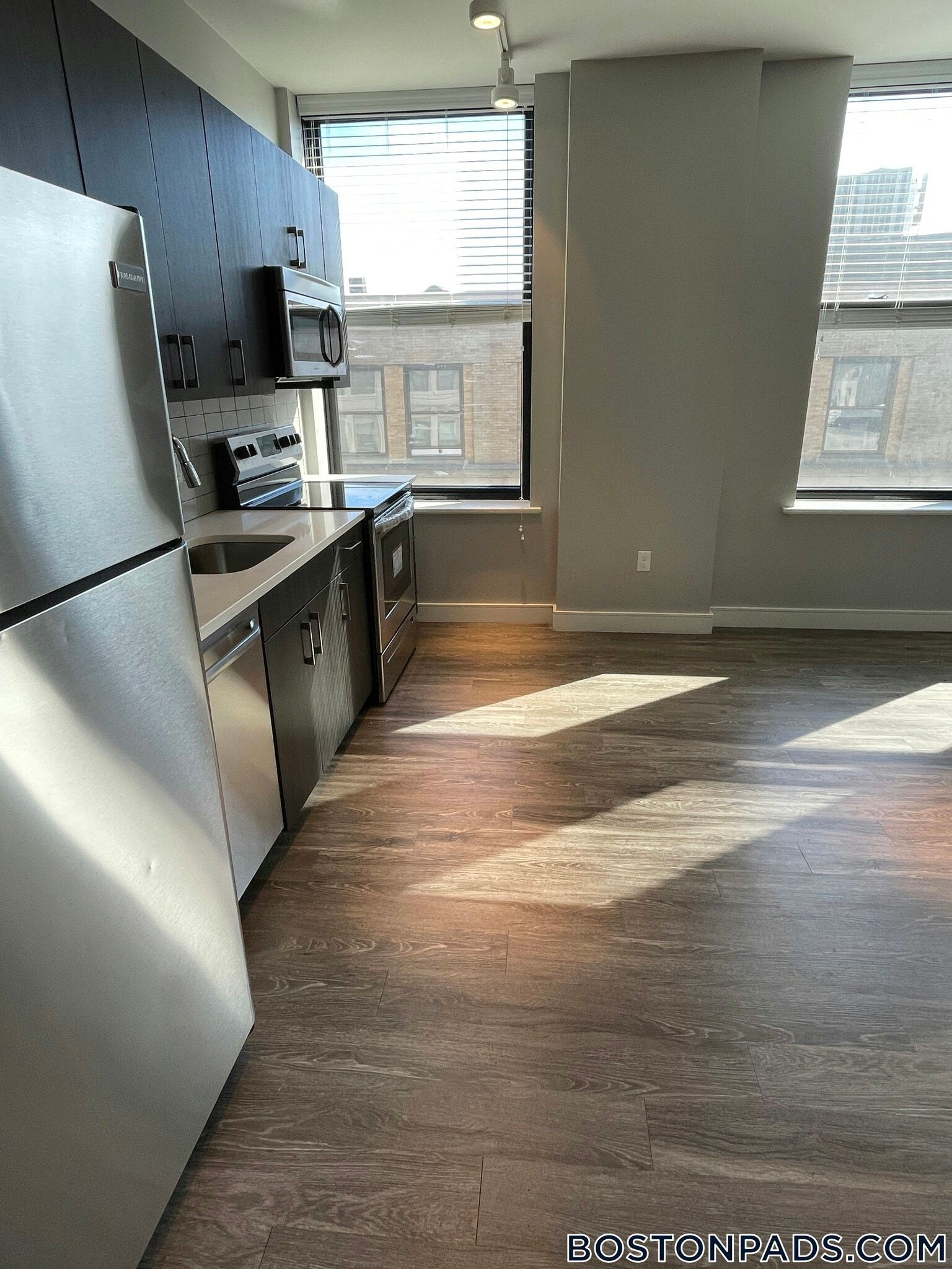 Building Photo - 23 Central Ave