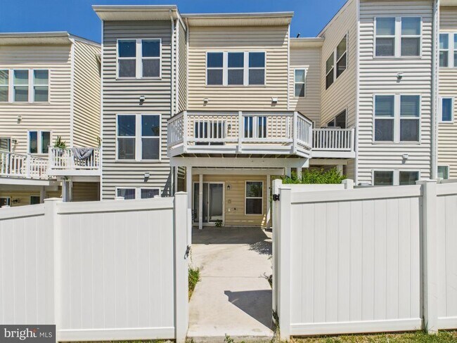 Building Photo - 42677 Redeemer Terrace