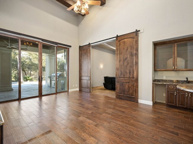 Building Photo - 202 Wellesley Loop