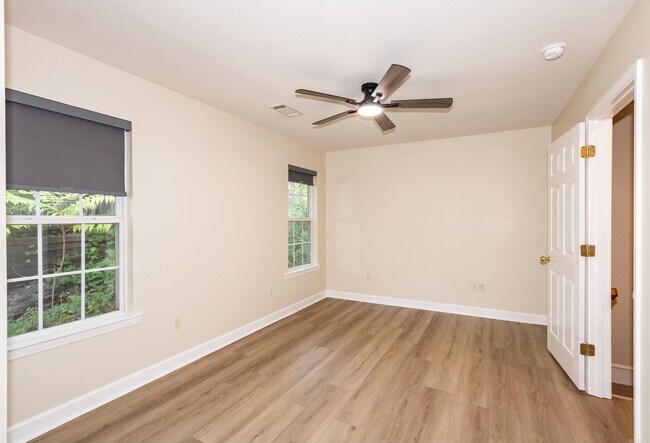 Building Photo - 7106 Ohio St