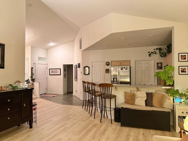 Building Photo - 4774 Cedarhill Ln