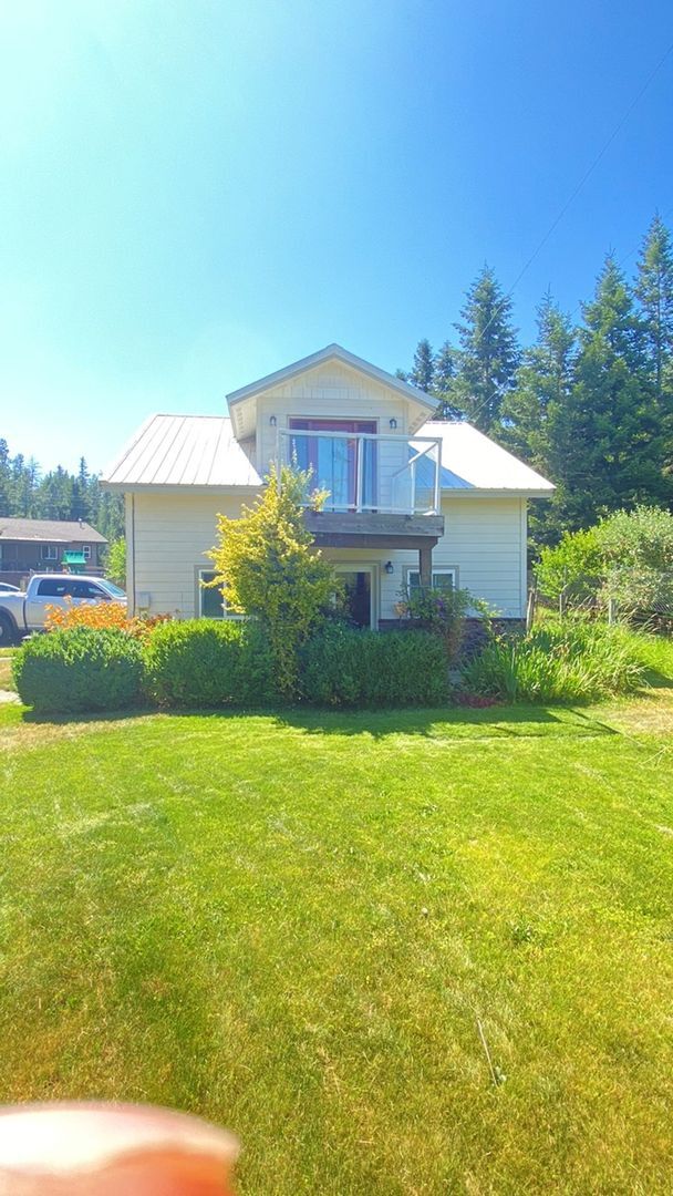 Building Photo - Lakeview Property in Hauser